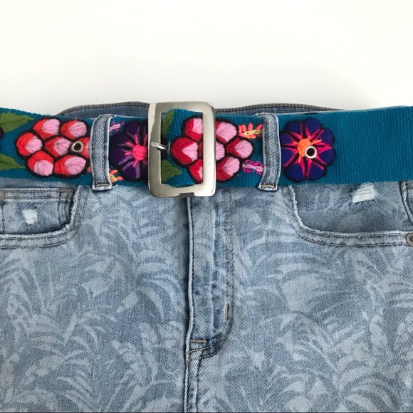 Handmade Wool Embroidered Belt - Picture 4 of 9